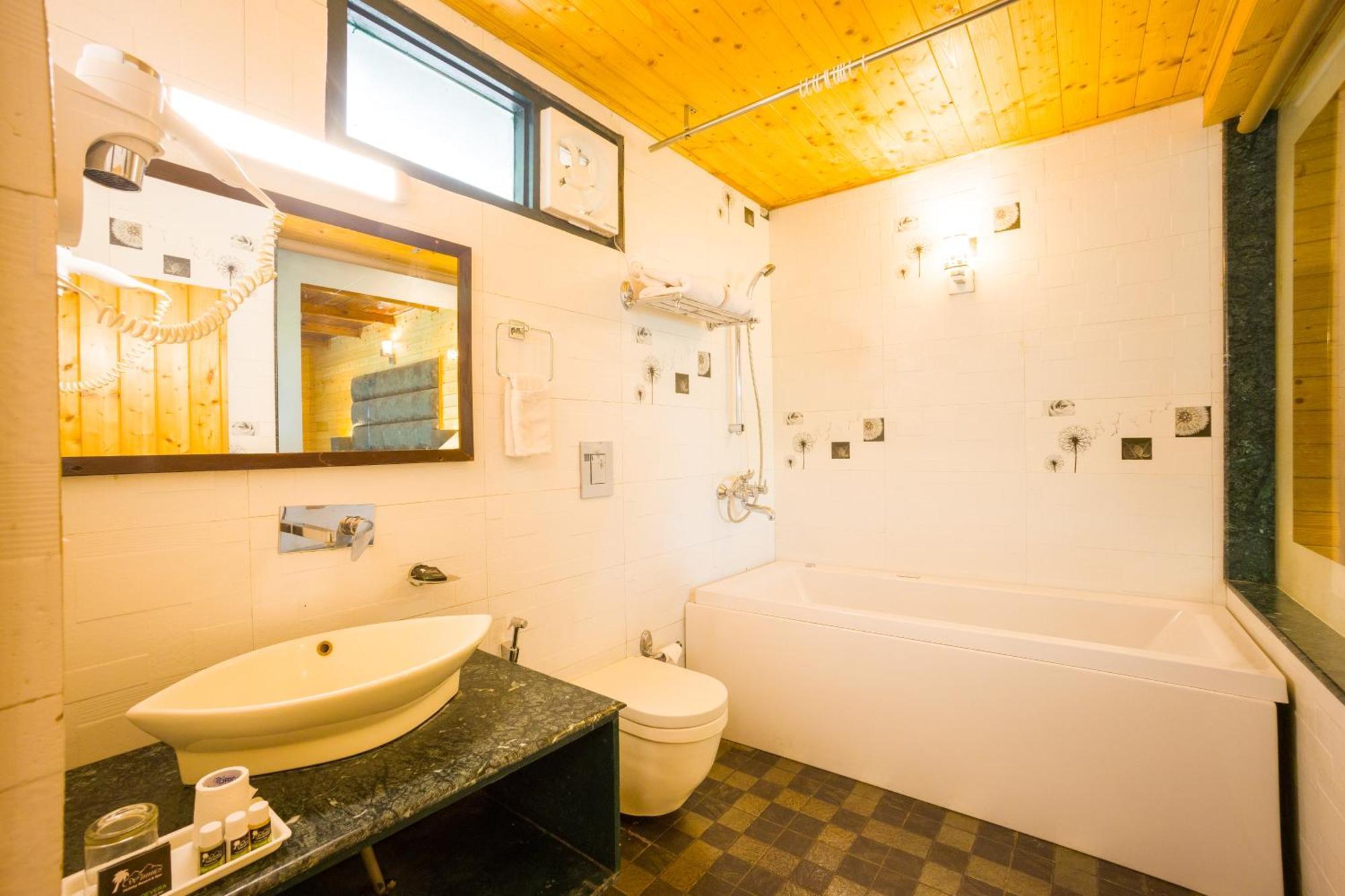 Winnies Holiday Resort & Spa Kasauli Exterior photo